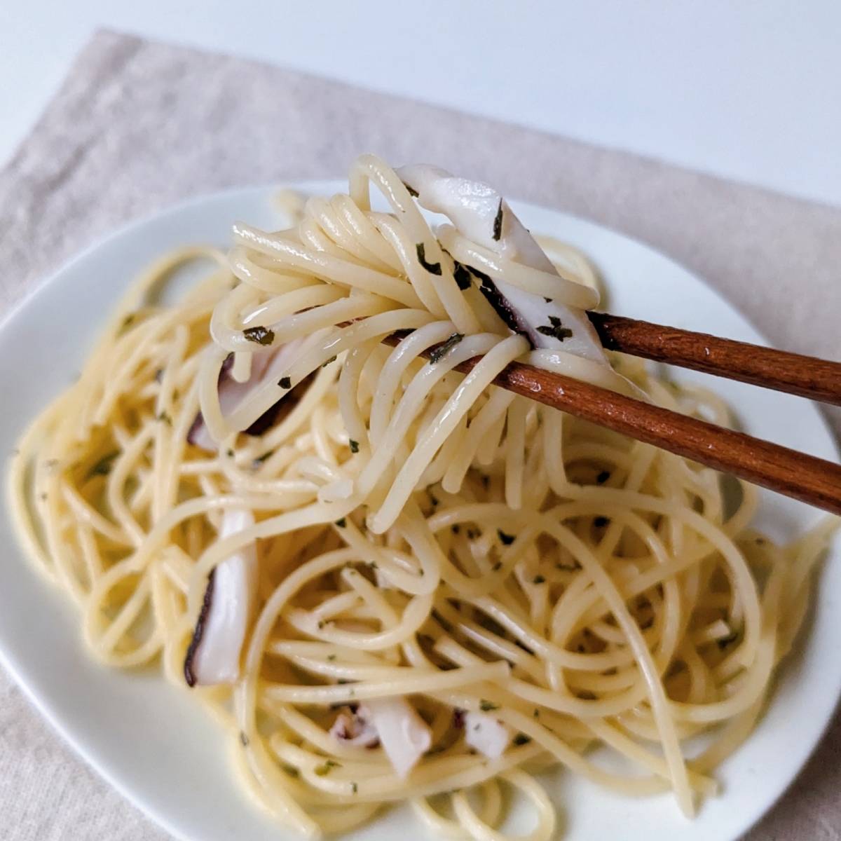 マ・マー公式の「たことバジルのスパゲティ」のレシピ