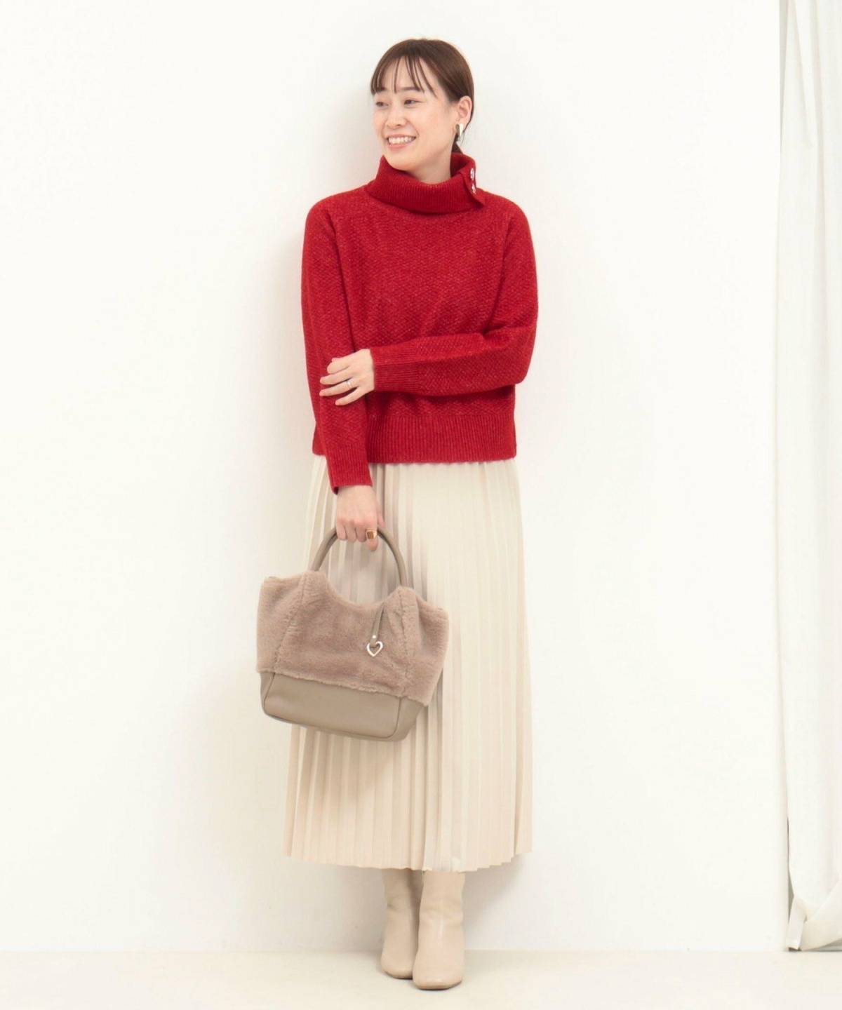 4月の北海道コーデ オフタートル プリーツスカート