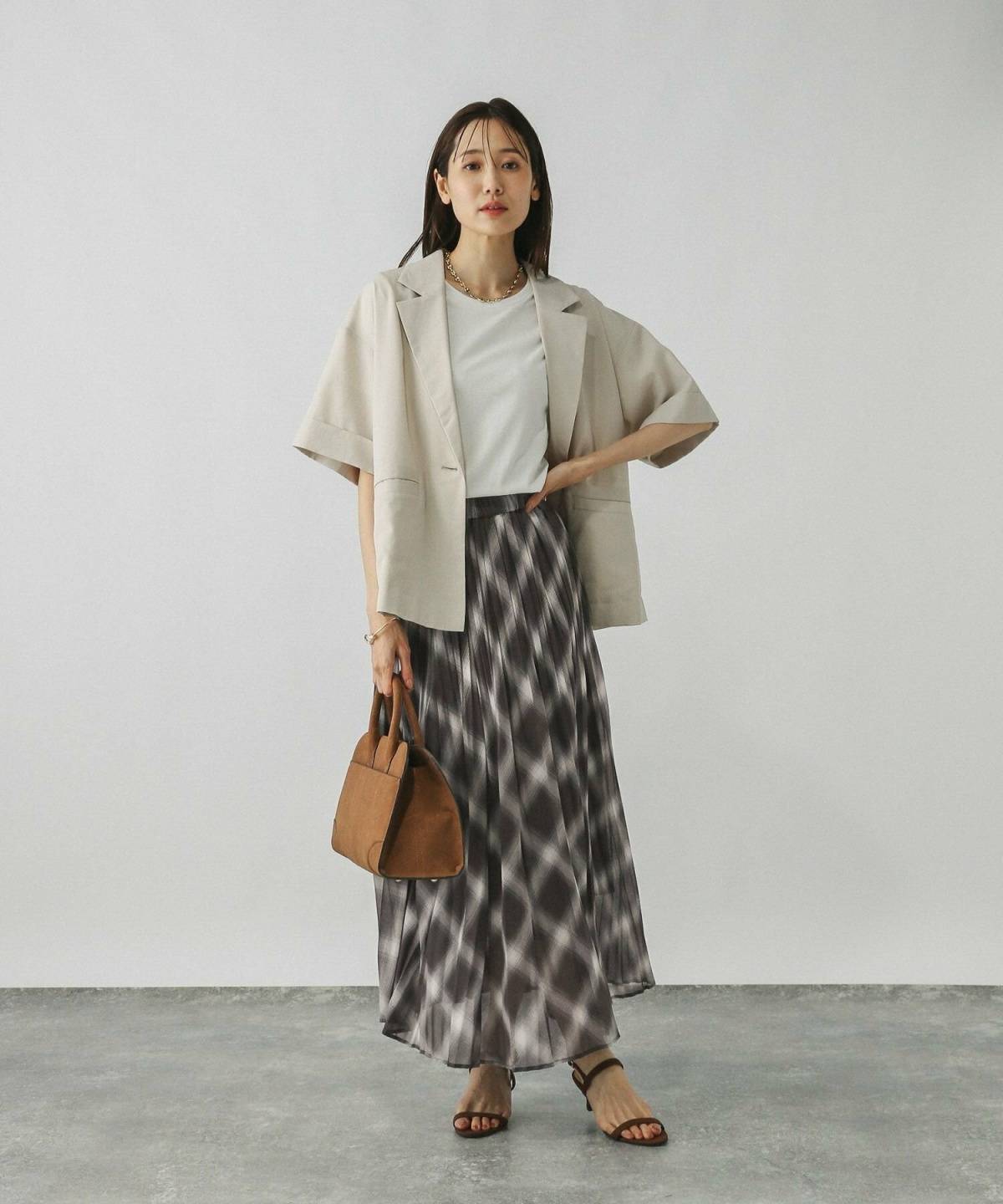 6月の京都コーデ プリーツスカート 半袖ジャケット