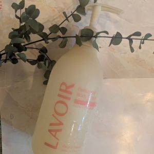 シャワー後もしっとり♡やさしいフローラルな香りのボディウォッシュ