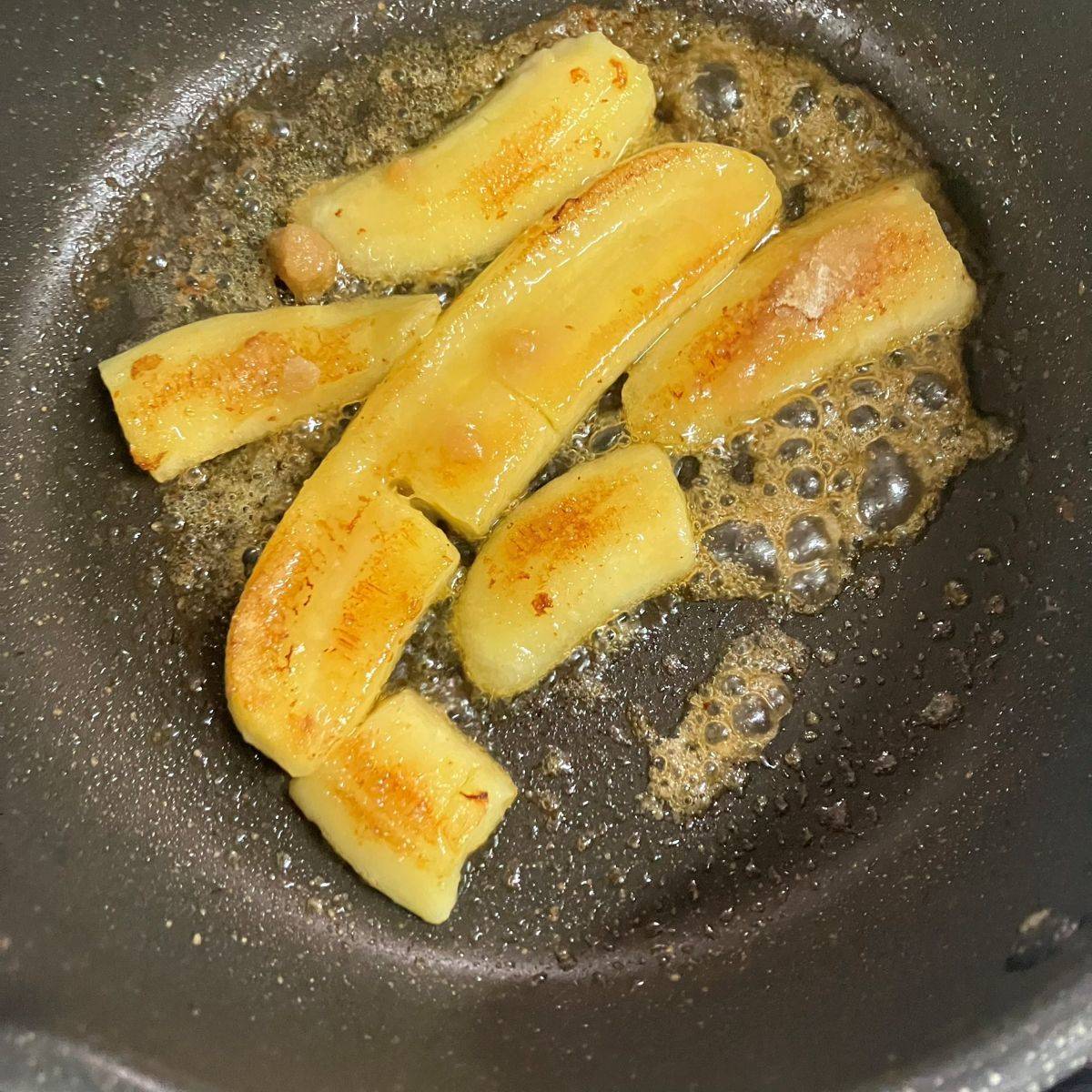 パスコ公式の「バナナカラメルソテーパン」のレシピ