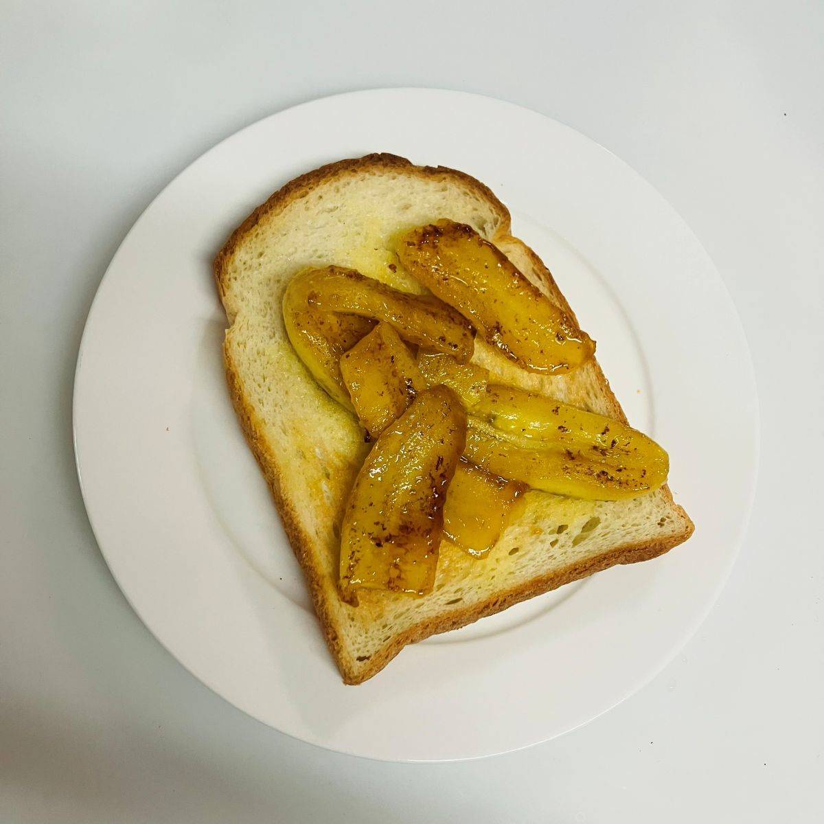 パスコ公式の「バナナカラメルソテーパン」のレシピ