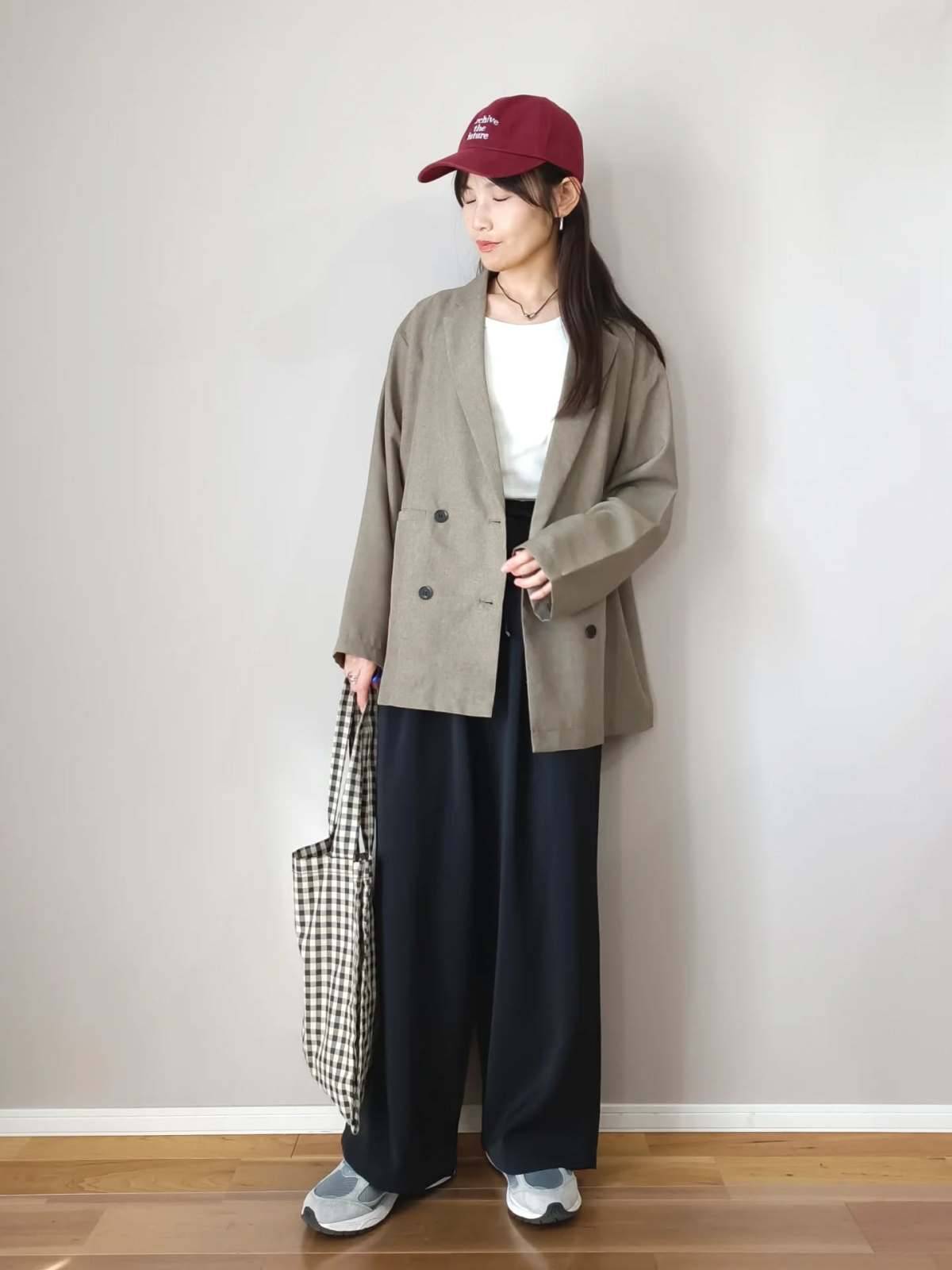 ジャケットを羽織ったMIXコーデ