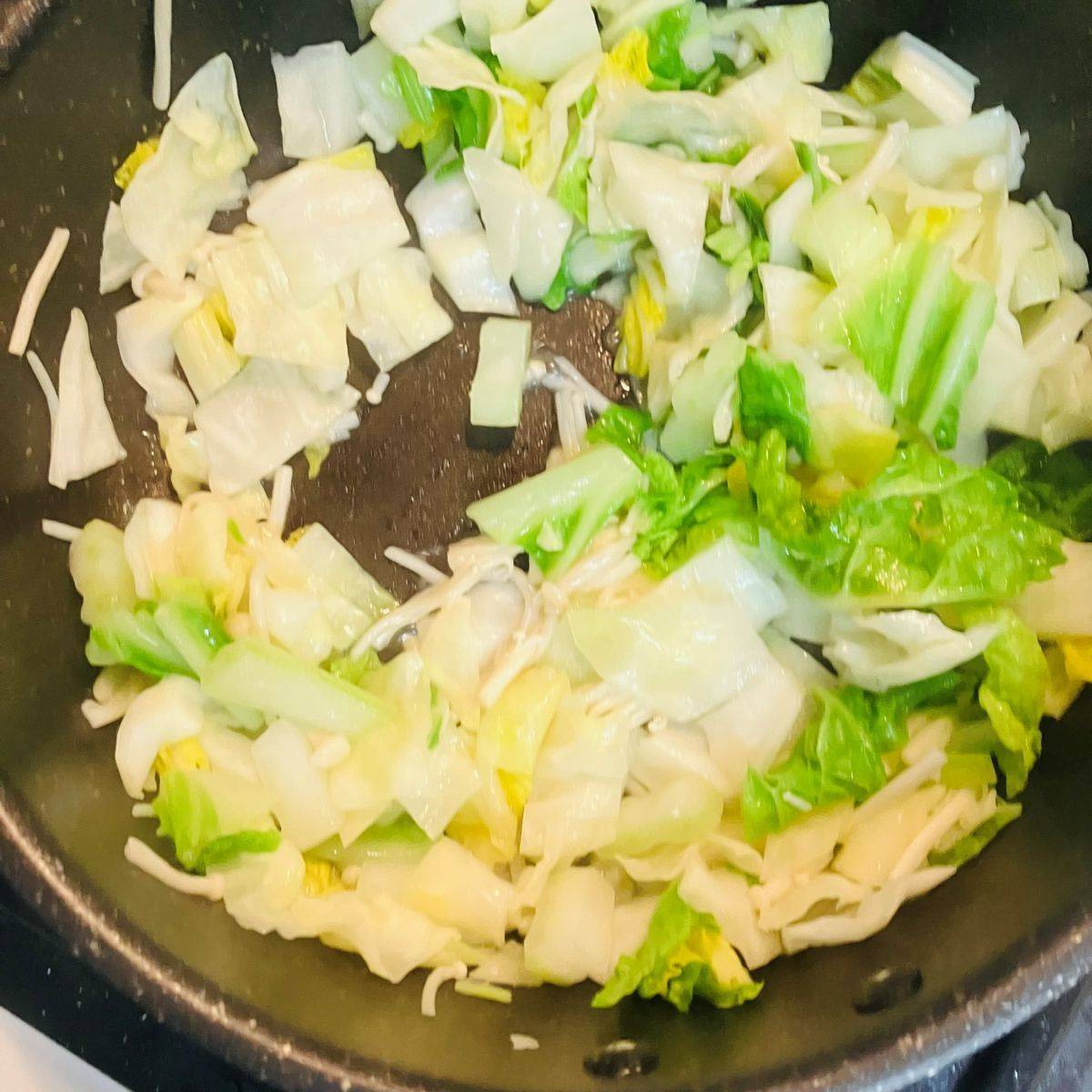 JAグループ公式の「キャベツと白菜人参の炒め味噌汁」のレシピ