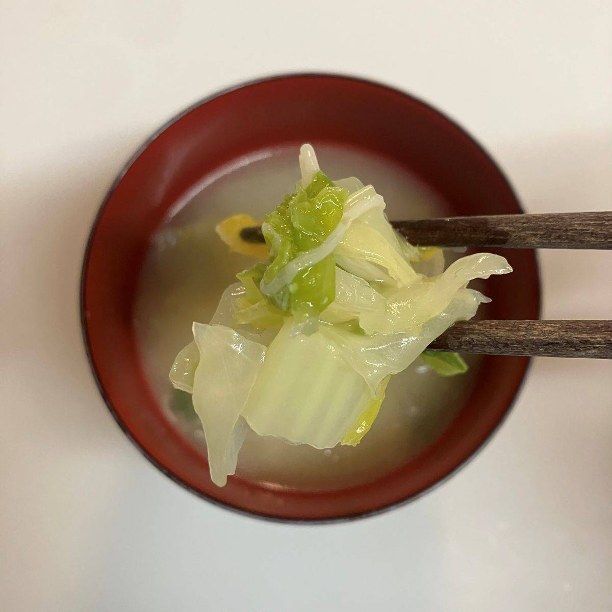 JAグループ公式の「キャベツと白菜人参の炒め味噌汁」のレシピ