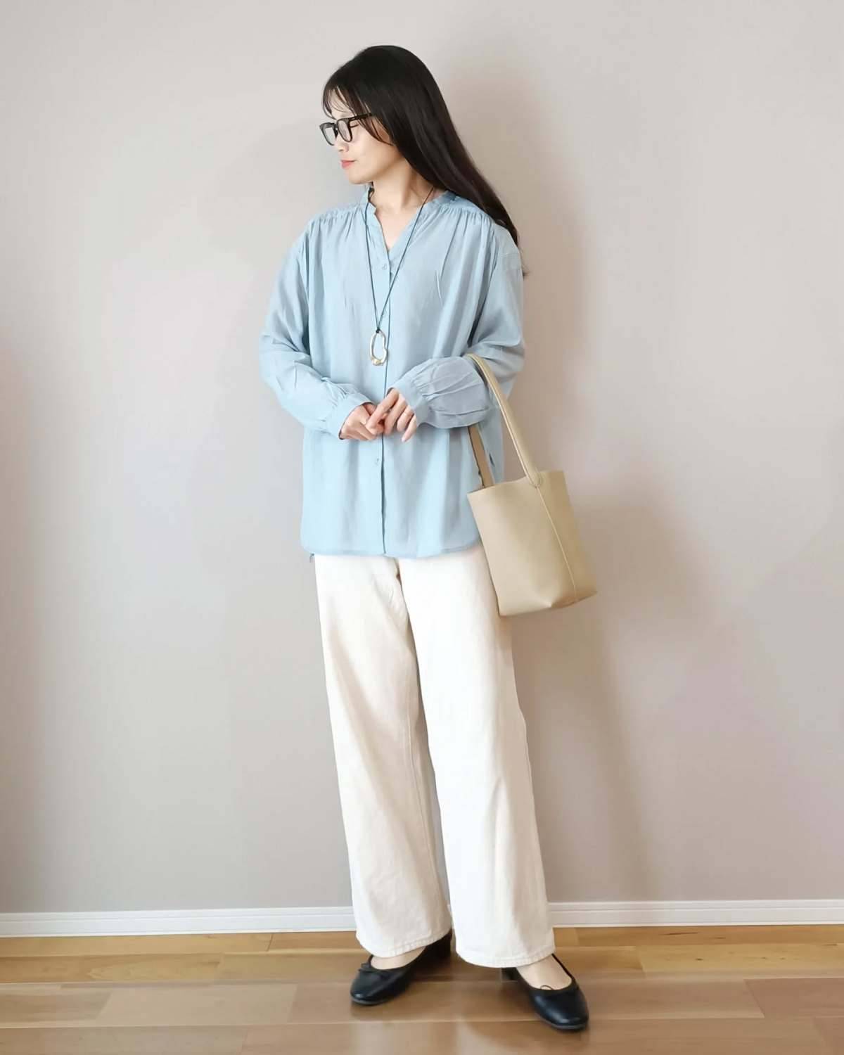 水色×白の明るい配色が◎