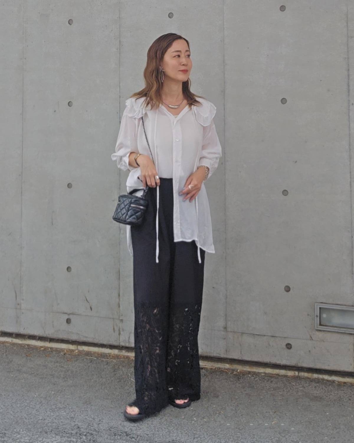 アシンメトリーな着こなしが◎