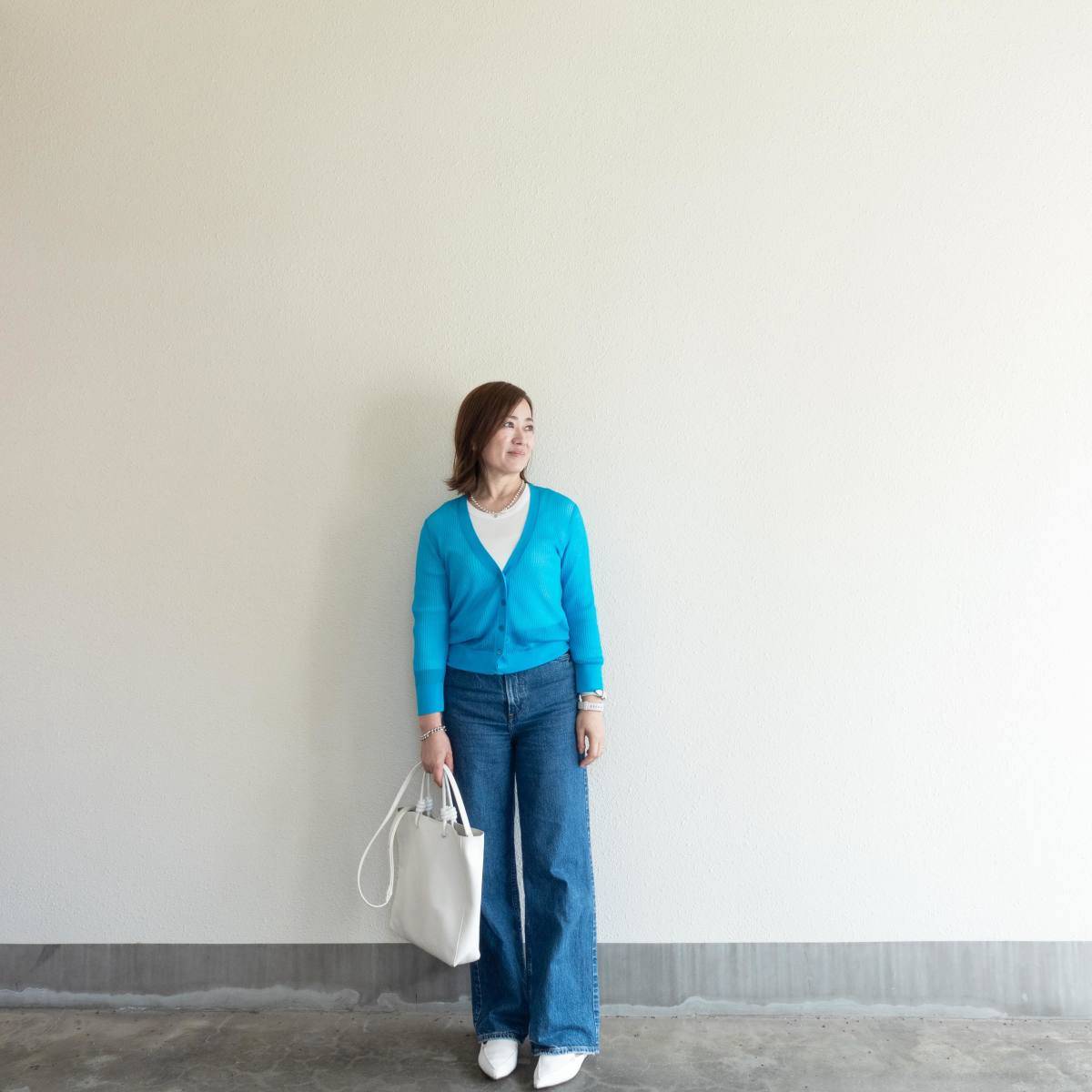 カラーカーディガン×デニムパンツ