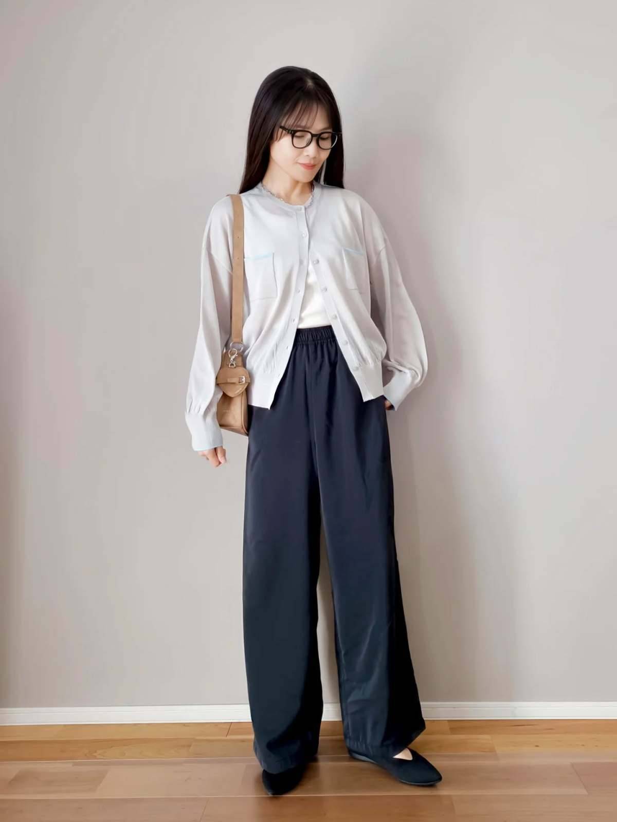 シアーカーディガンを羽織る♪