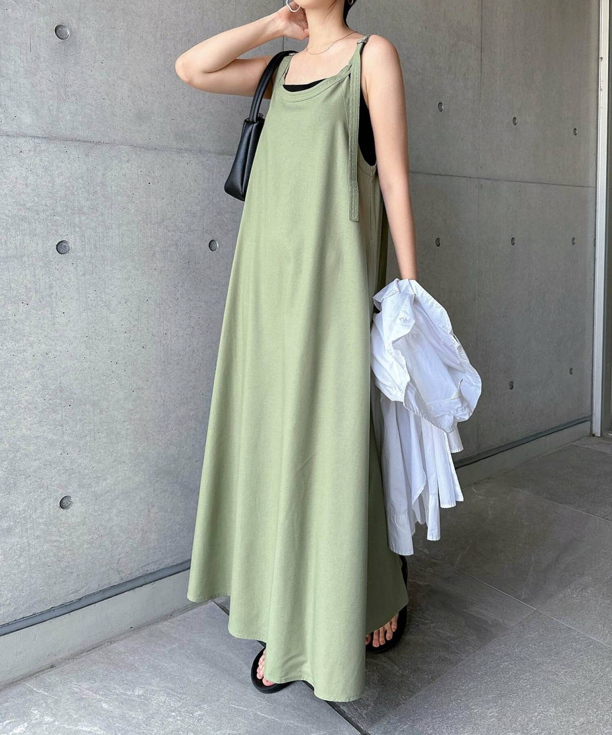 9月の北海道の服装 レディースコーデ フレアワンピース