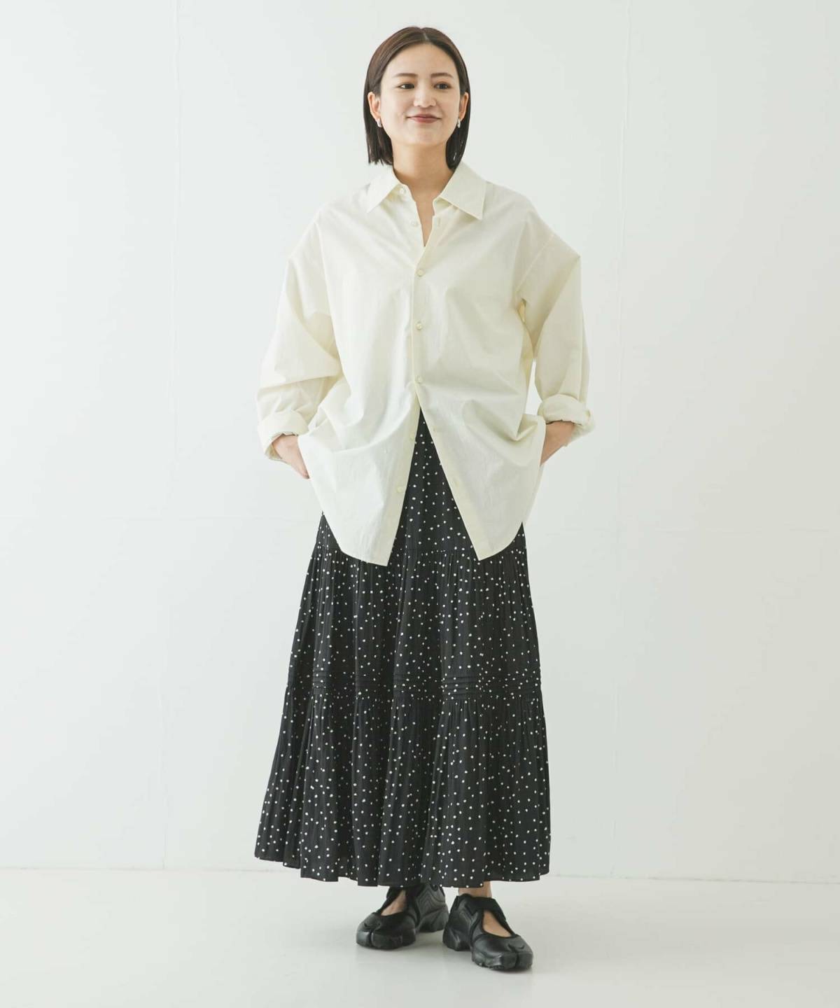 9月の北海道の服装 レディースコーデ ティアードスカート