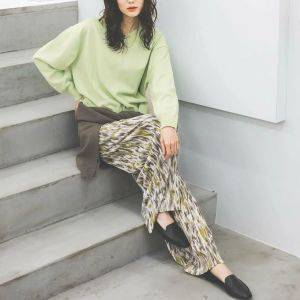 「着た瞬間こなれる」40代が選ぶべき細見えトップス【GLOBAL WORK】