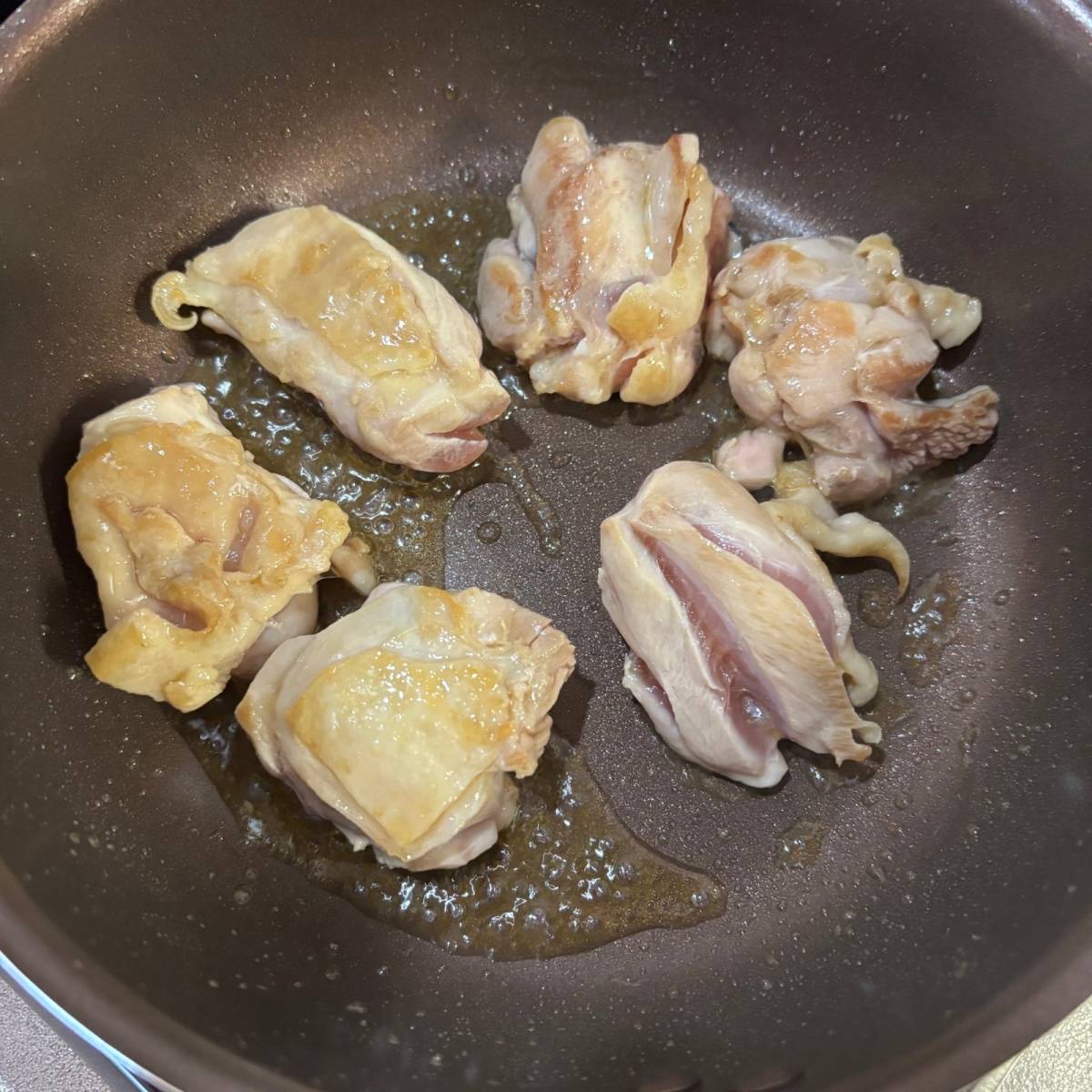 くらこん公式の「塩こんぶの鶏塩レモン」のレシピ