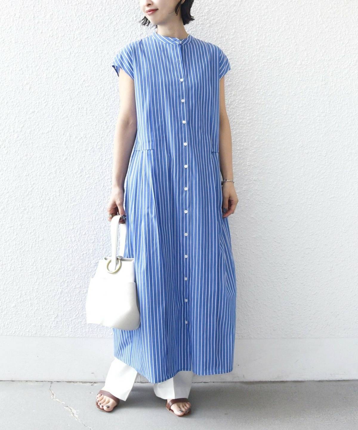 8月の北海道の服装 レディースコーデ ストライプワンピース