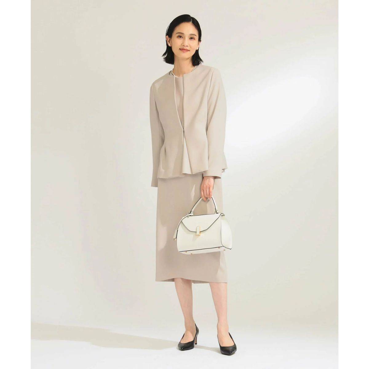  入園式・入学式のママの服装 Demi-Luxe BEAMS トリアセ ペプラムジャケット セミタイトスカート