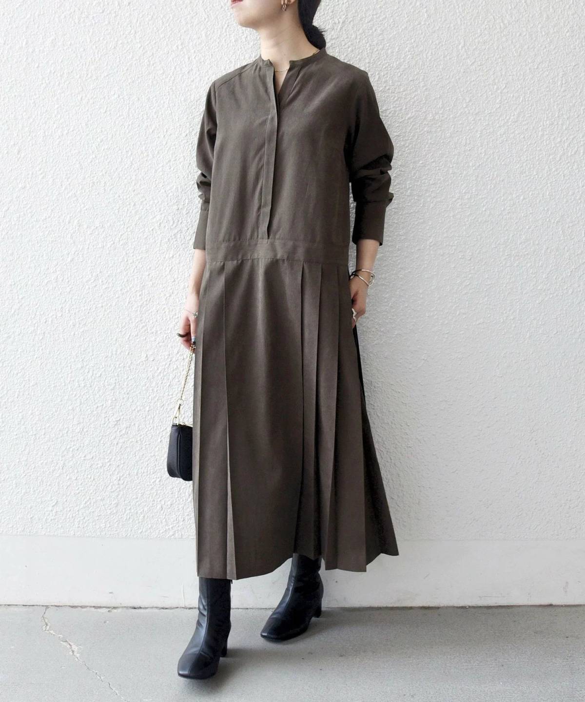 SHIPS any:<洗濯機可能>ピーチスキン サイド プリーツ バンドカラー シャツ ワンピース