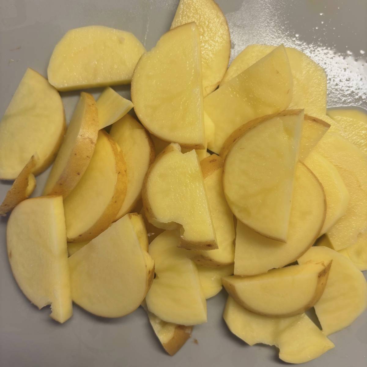 JAグループ公式の「じゃがいもと豚挽き肉のカレー煮」のレシピ