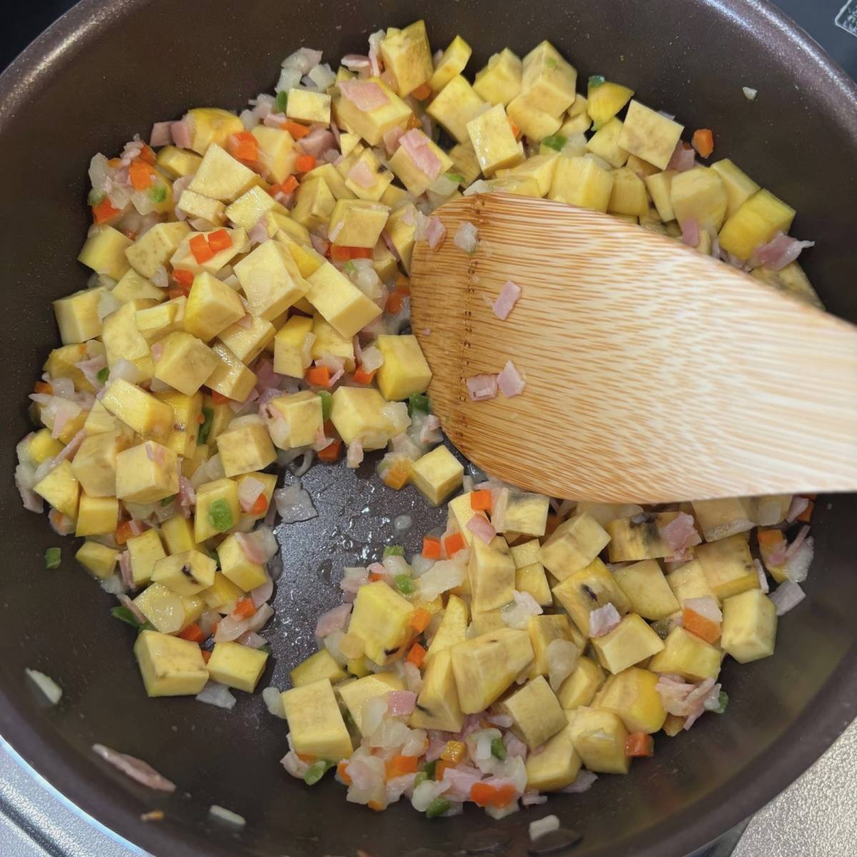 JAグループ公式の「さつまいもの炊き込みピラフ」のレシピ