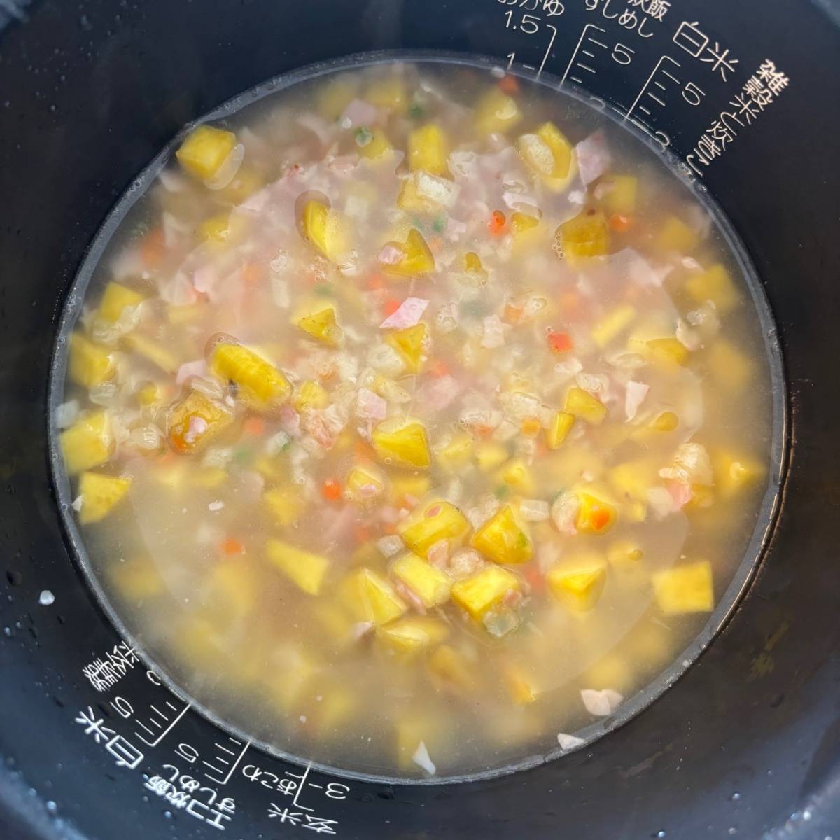 JAグループ公式の「さつまいもの炊き込みピラフ」のレシピ