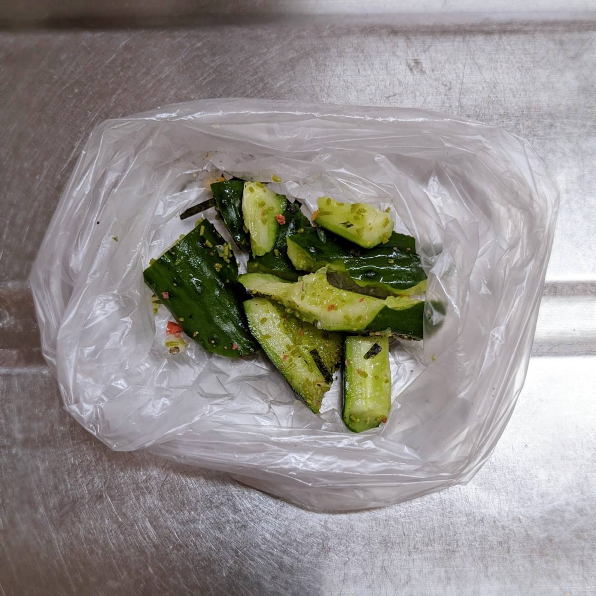 永谷園公式の「梅干茶づけできゅうりのたたき」のレシピ