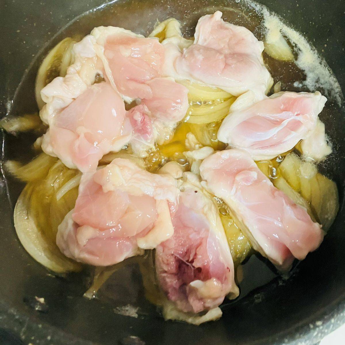 ヤマキ公式の「めんつゆの簡単親子丼」のレシピ