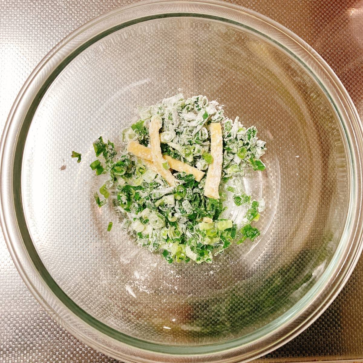 テーブルマーク公式の「レンジ1回で!ポカポカしょうがのとろたまうどん」のレシピ