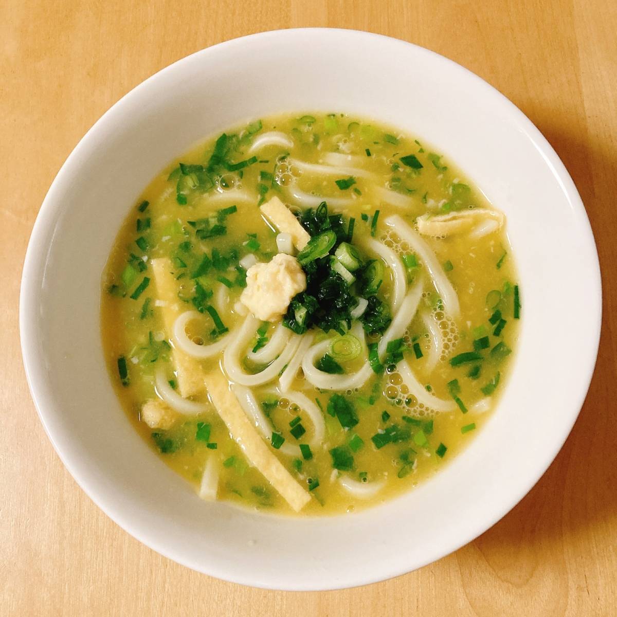 テーブルマーク公式の「レンジ1回で!ポカポカしょうがのとろたまうどん」のレシピ