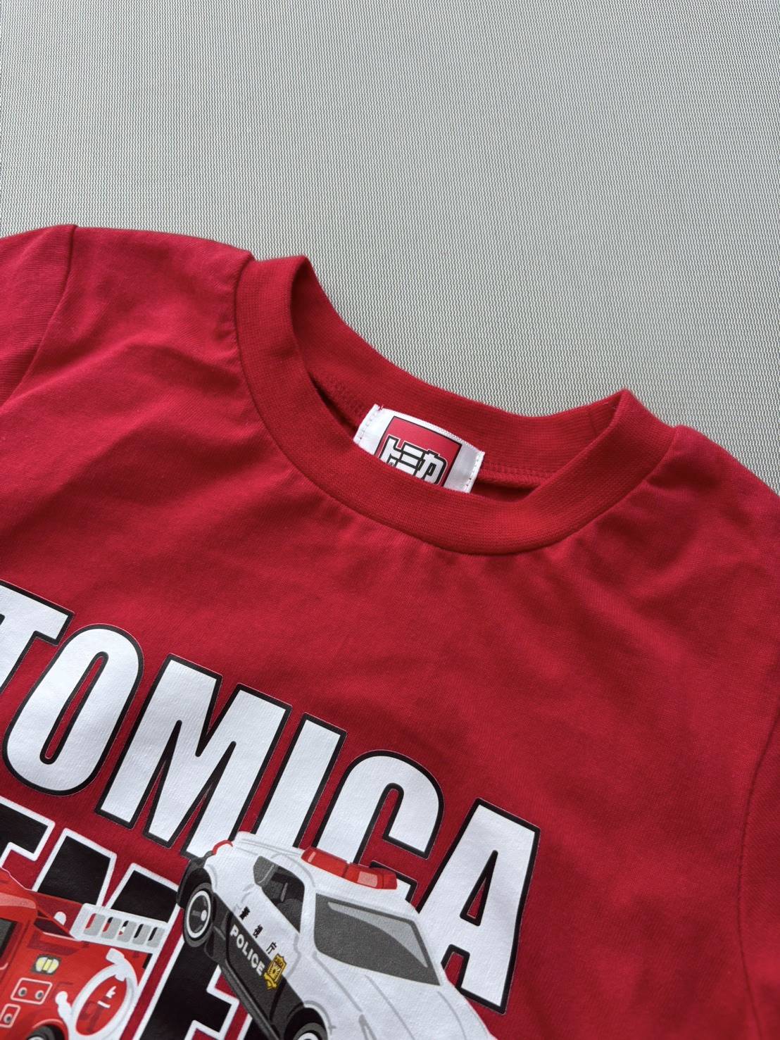 トミカのTシャツ