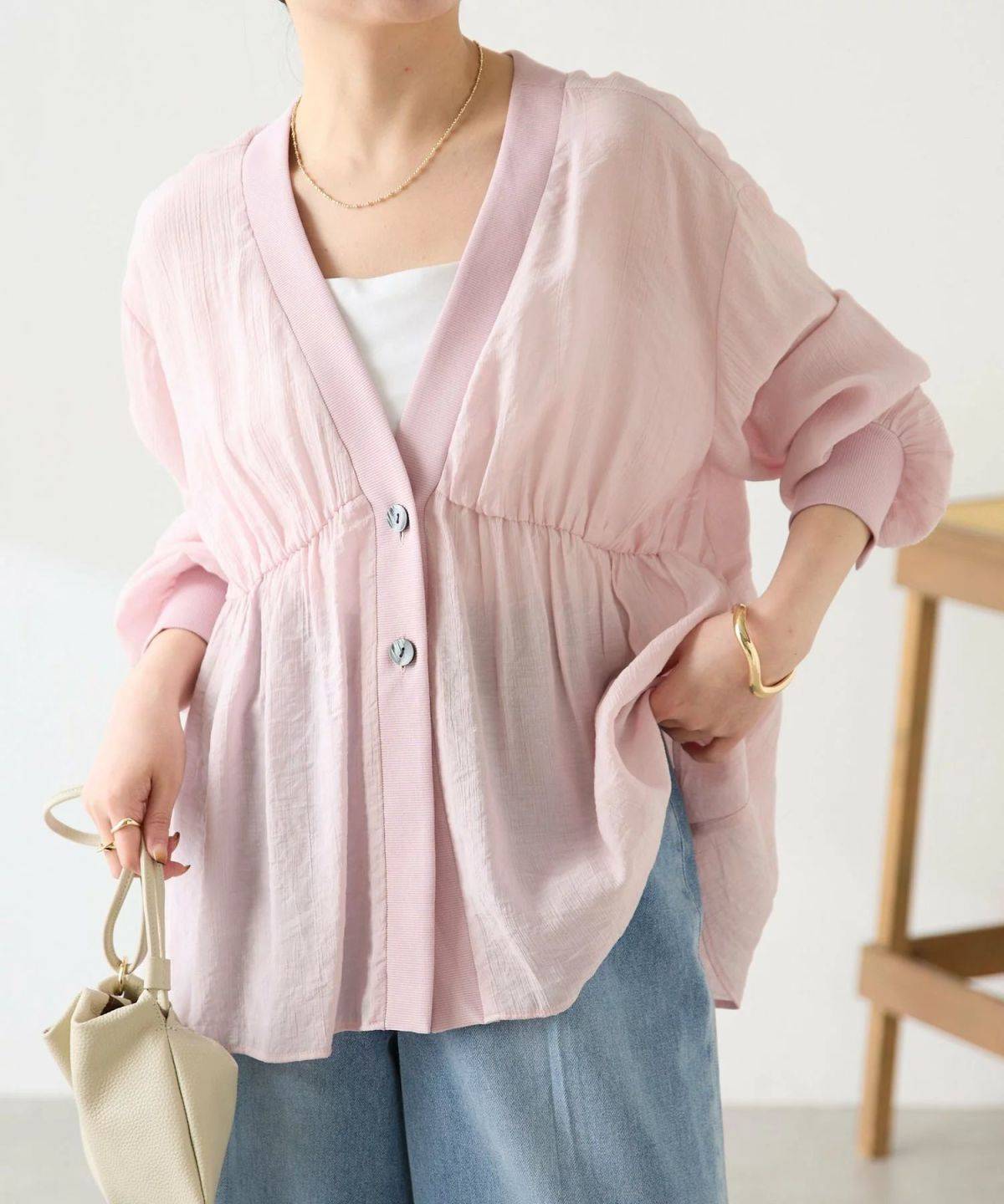 COLLAGE GALLARDAGALANTE《1枚で着映える》ギャザー切替シャツカーディガン