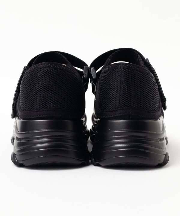 ベルト切り替え スニーカー 