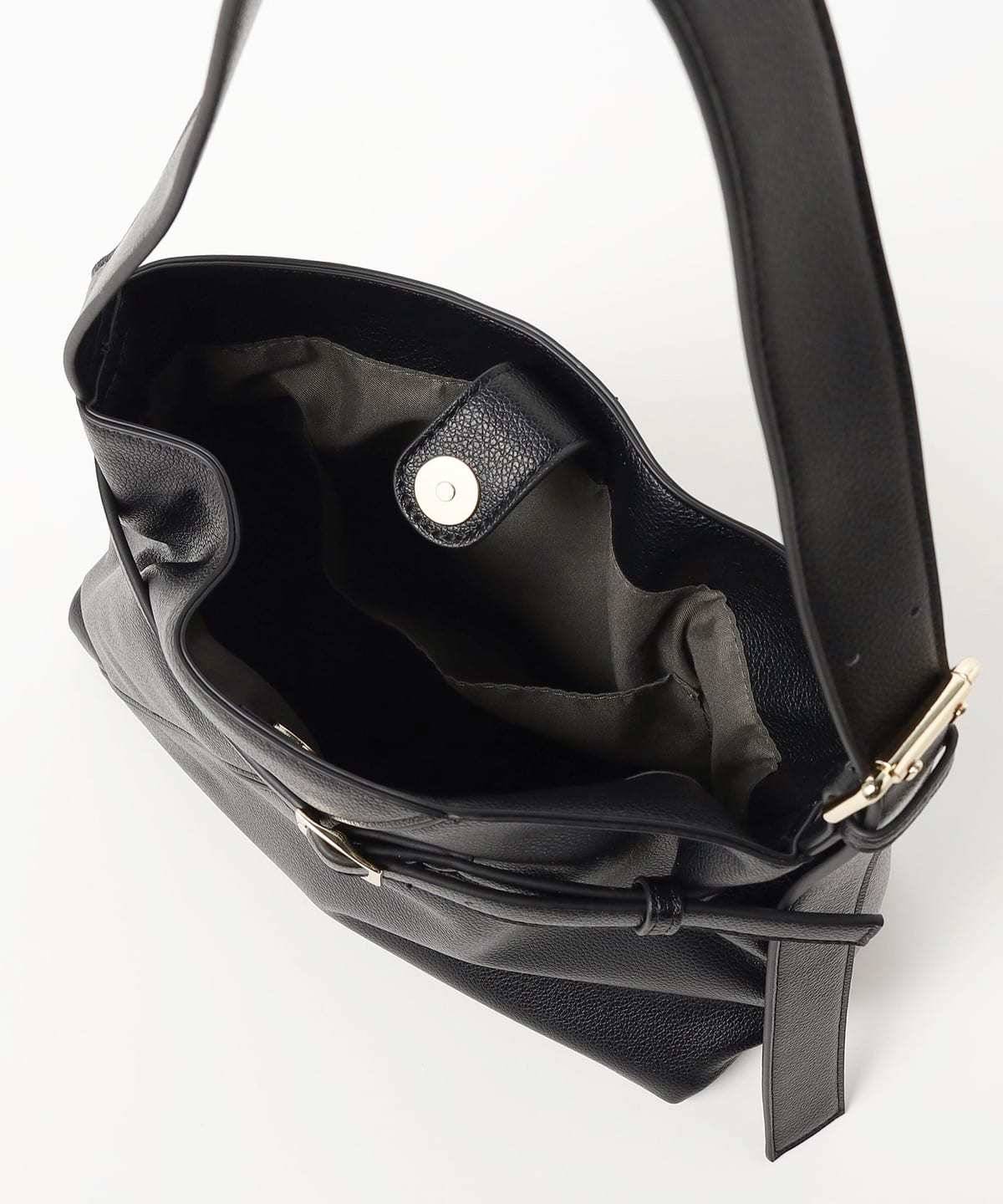 細ベルト トートバッグ