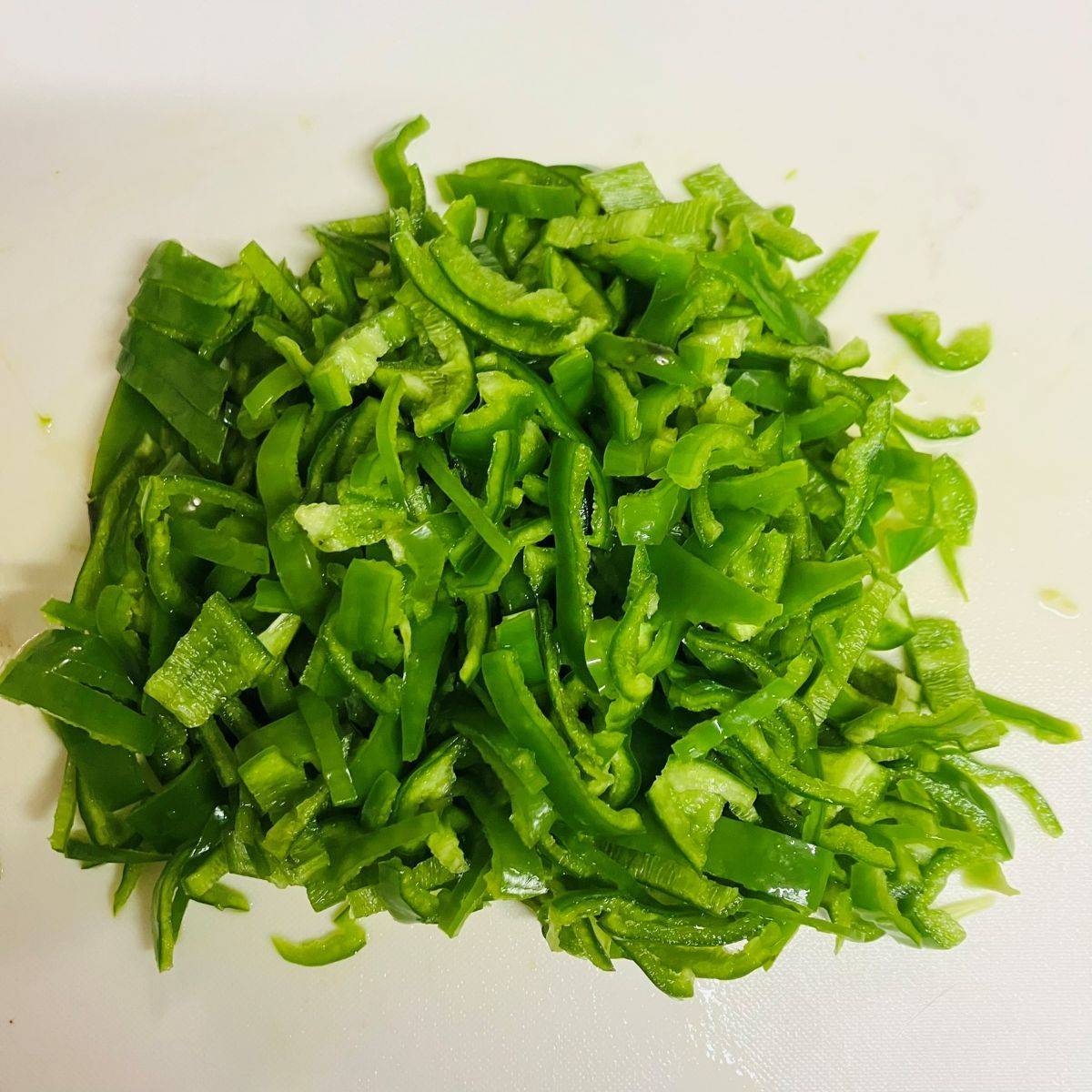 JAグループ公式の「❤　ご飯に合う！　牛筋＆ピーマンの煮物　❤」のレシピ