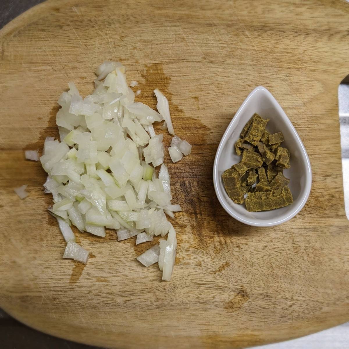 マ・マー公式の「カレー風味のミートソース」のレシピ