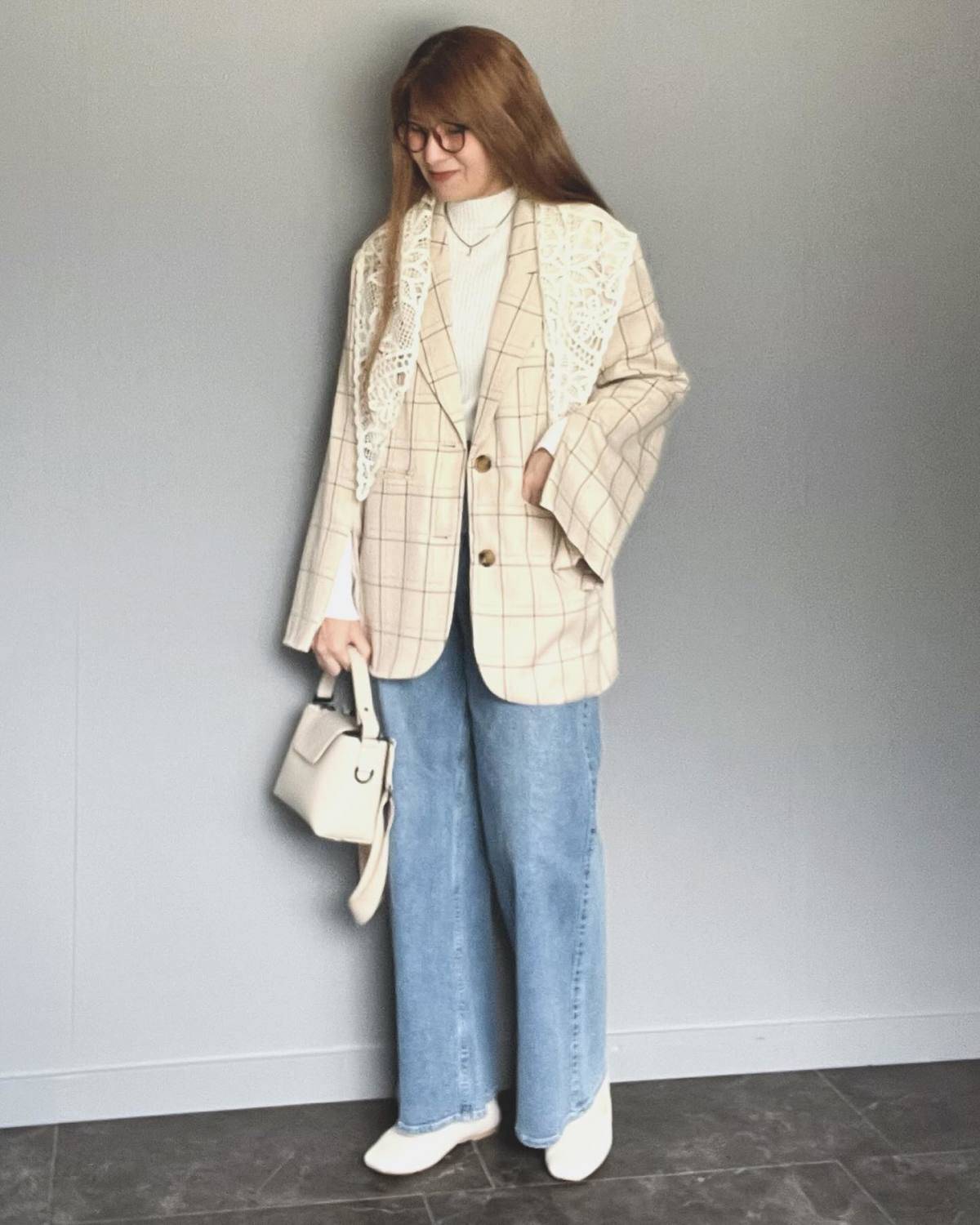 チェック柄のジャケットを羽織る♪