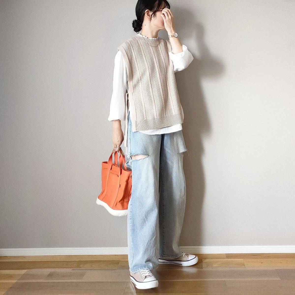 ニットベストを重ね着する!