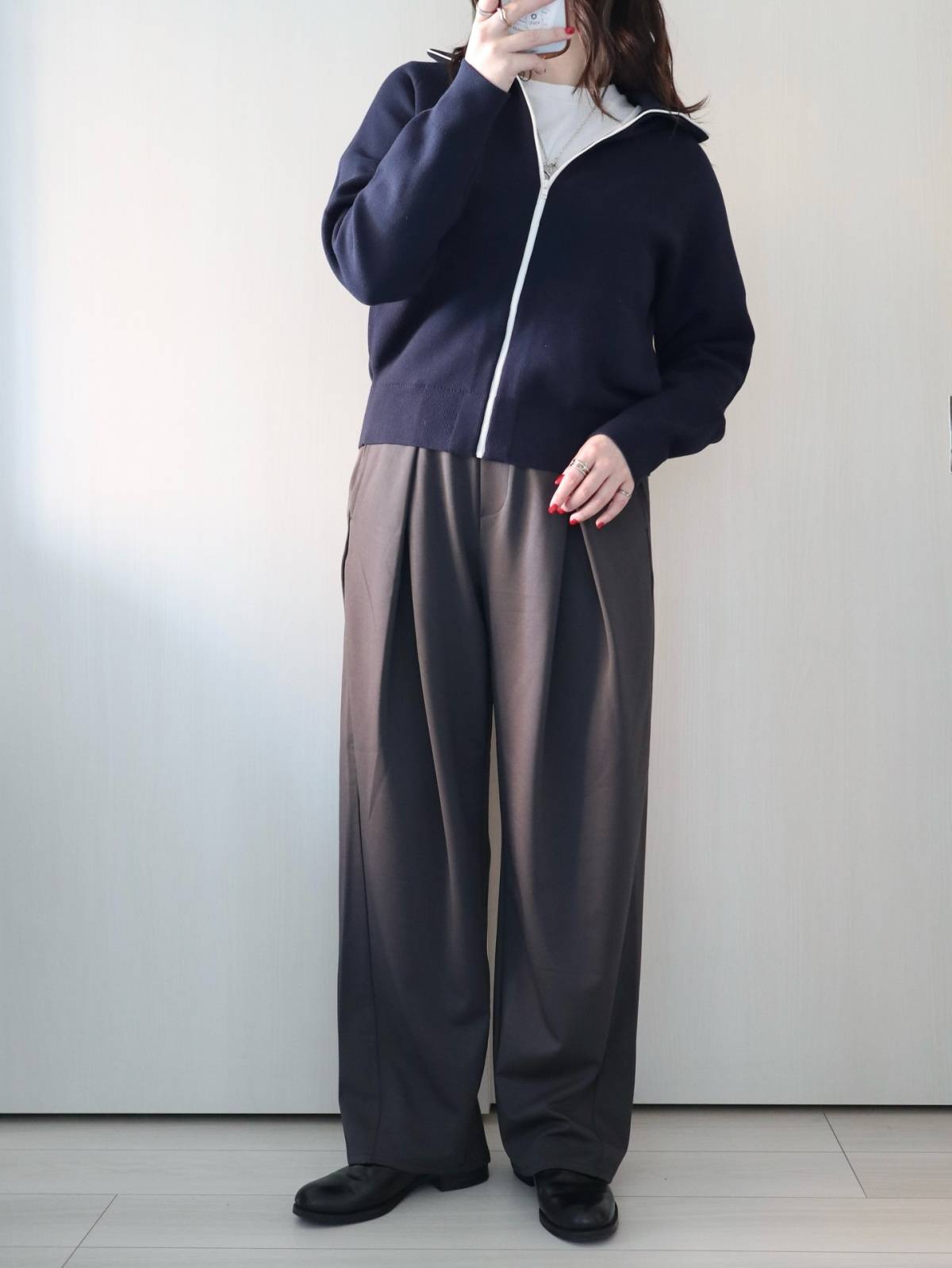 ワイドパンツを合わせる！