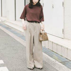 「スッキリ見える」「一瞬でこなれる」春コーデに取り入れたい着痩せトップス3選【2026年4月版】