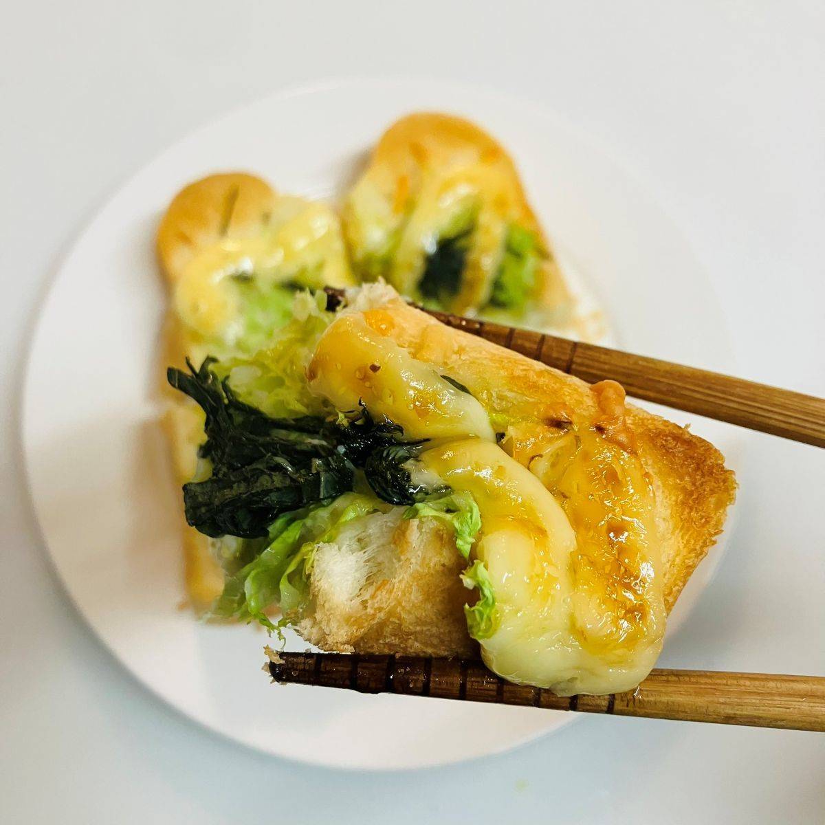 JAグループ公式の「シソとキャベツの焦げマヨ＆とろーりチーズトースト」のレシピ