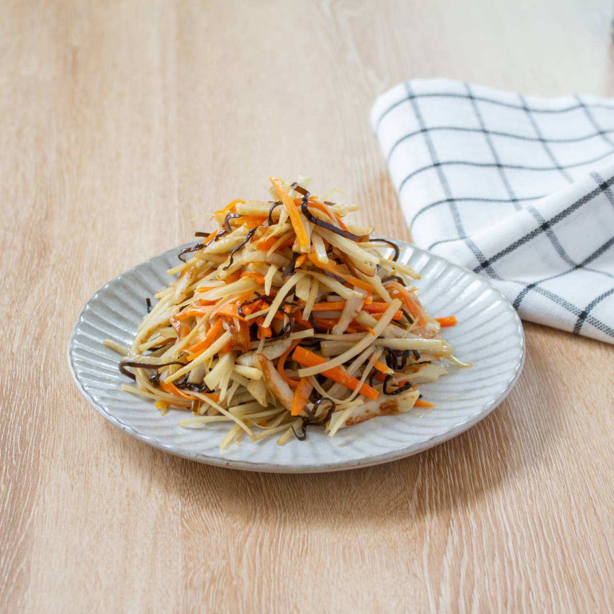 くらこん公式の「塩こんぶきんぴら」のレシピ