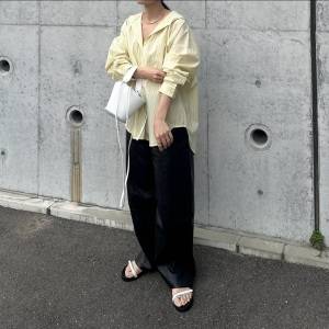 【2026年4月】こう着るのが今っぽい！50代向け黒パンツコーデ5選