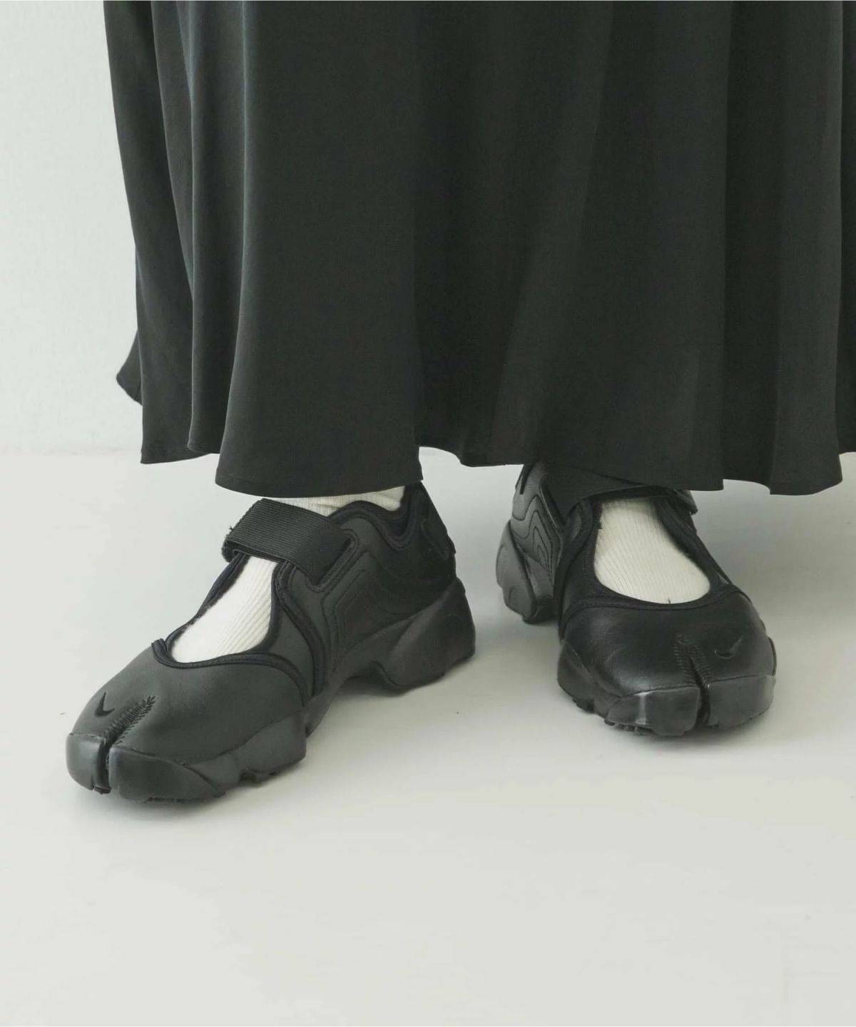 NIKE エアリフト