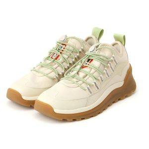 【2026年4月】通勤にも最適な防水・撥水スニーカー3選「急な雨も気にならない」「おしゃれに履ける」