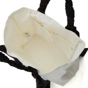 「A4サイズも余裕です」大容量&肩掛け可能な洒落見えトートバッグ3選【2026年4月】