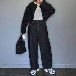 【2026年4月】50代はこう合わせてみて！老け見えしないスニーカーコーデ5選