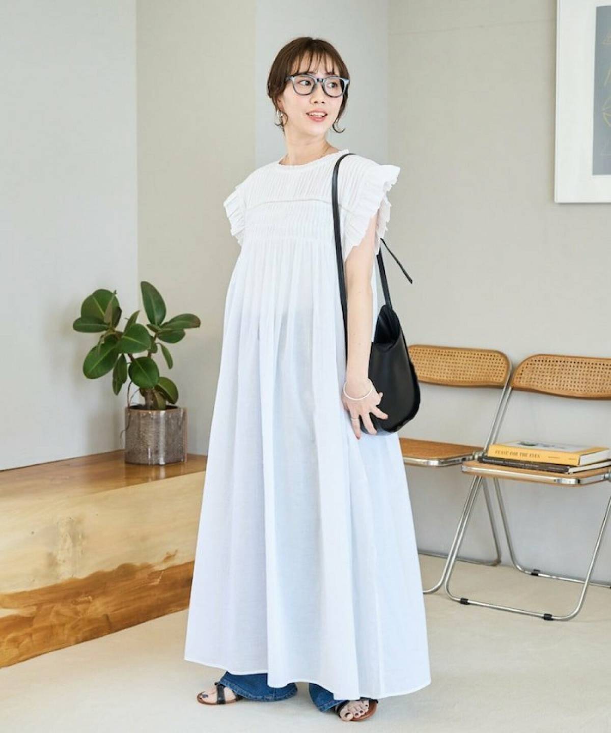 6月の沖縄コーデ 白ワンピース×デニム