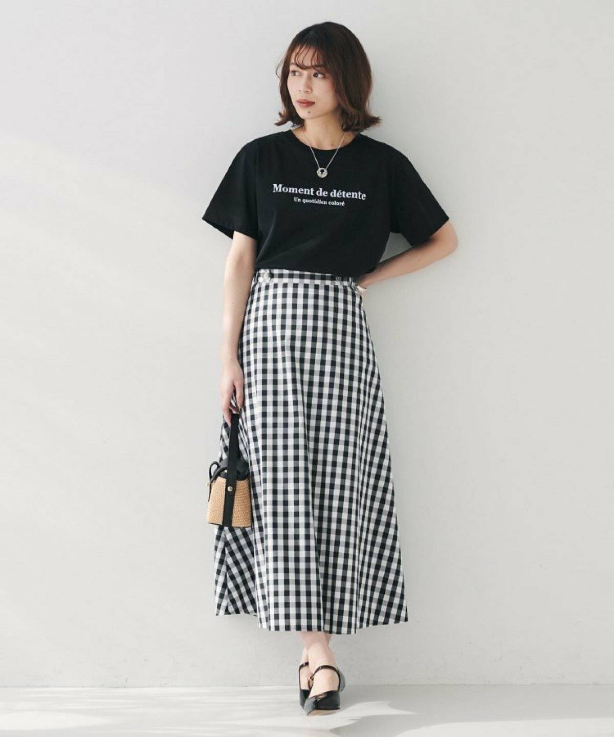 6月の沖縄コーデ ロゴトップス×チェックスカート