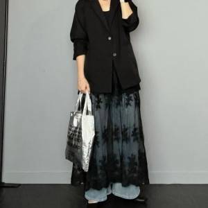 【2026年4月】50代は、こう合わせて……！春の大人スカートコーデ5選