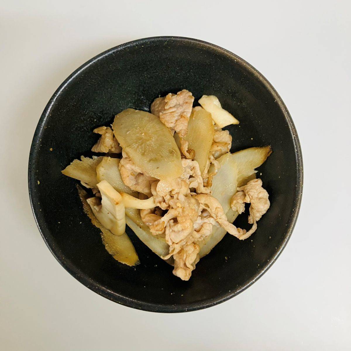 JAグループ公式の「さっぱり！ゴボウと豚肉とえのきの炒め物」のレシピ