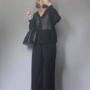 【2026年4月】こう合わせると、センスいい！50代向けカーディガンコーデ5選