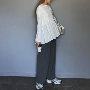 【2026年4月】センスいい人は、こう合わせる！最強のスニーカーコーデ5選